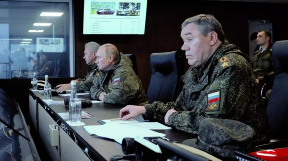 FLASH // Doi dintre apropiații lui Putin critică tot mai deschis conducerea armatei ruse